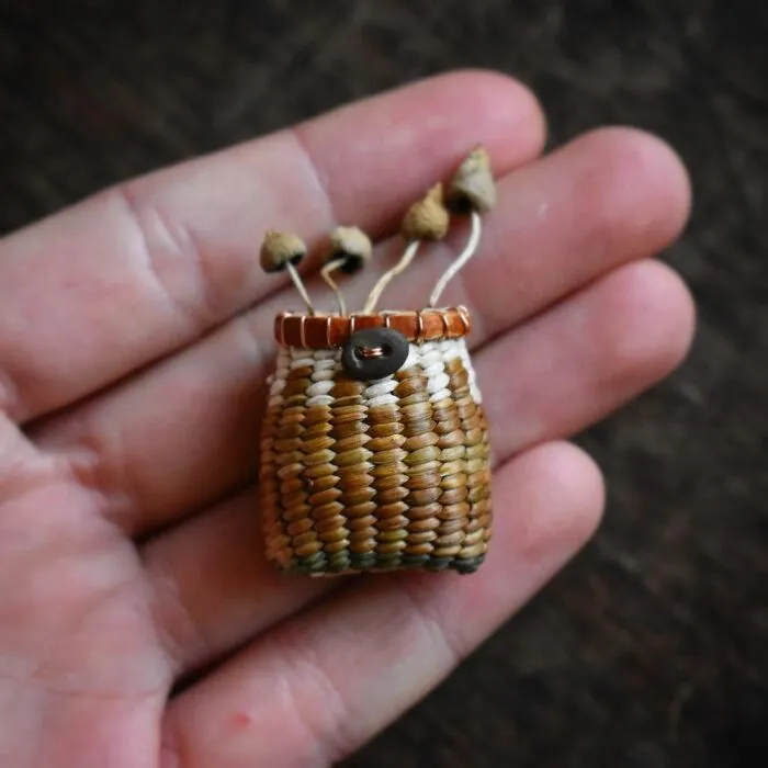 Self-Taught Artist Transforms Leaves And Weeds Into 30 Mini Hand-Woven Baskets