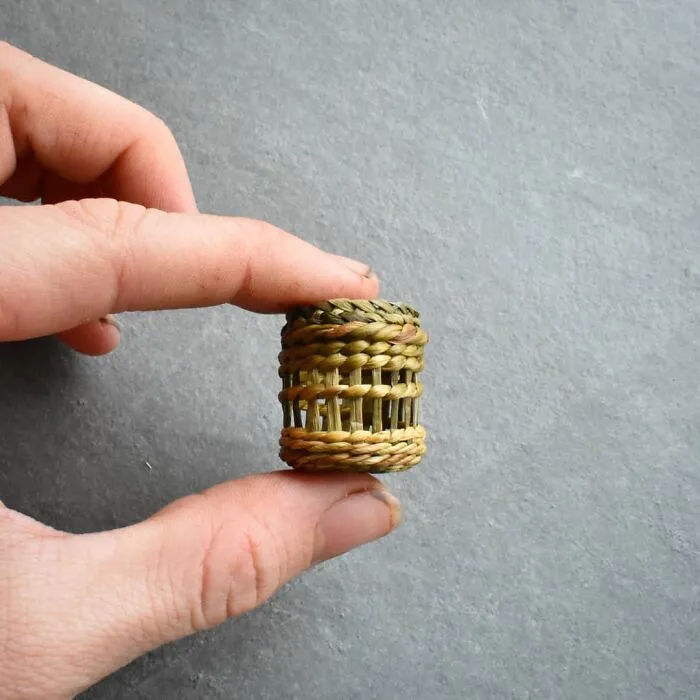 Self-Taught Artist Transforms Leaves And Weeds Into 30 Mini Hand-Woven Baskets
