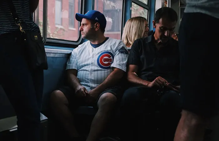 29 People Share How They Can Tell If A Tourist Is American