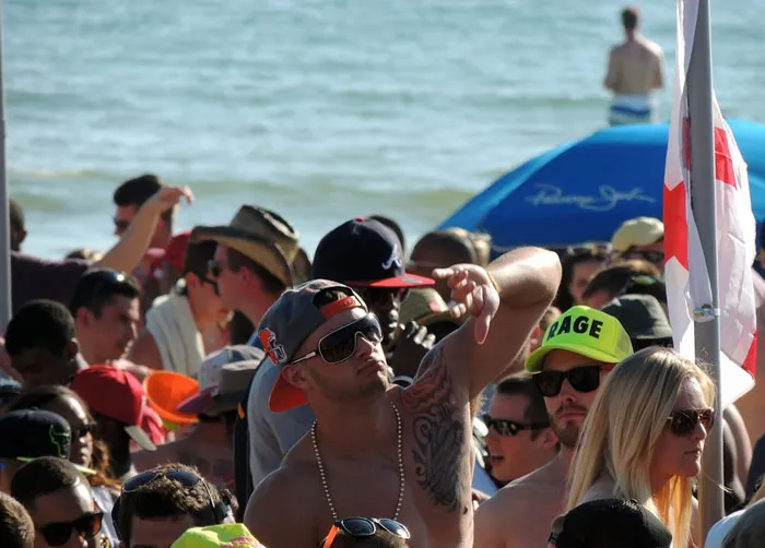 29 People Share How They Can Tell If A Tourist Is American