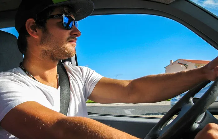 29 People Share How They Can Tell If A Tourist Is American
