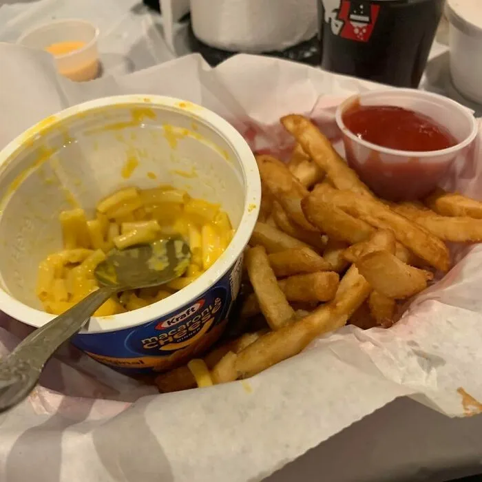 El restaurante sirve estos macarrones con queso a 5,99 dólares