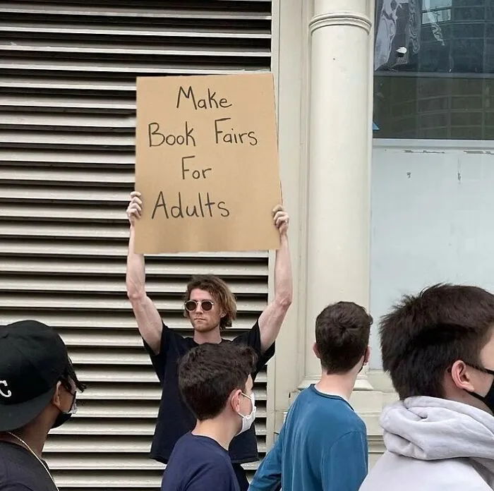 Dude Keeps Protesting Annoying Everyday Things With Funny Signs (35 New Pics)