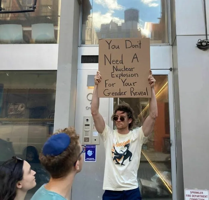 Dude Keeps Protesting Annoying Everyday Things With Funny Signs (35 New Pics)