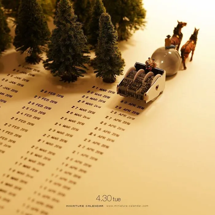 Japanese Artist Has Been Creating Miniature Dioramas Every Day For Seven Years (45 New Pics)