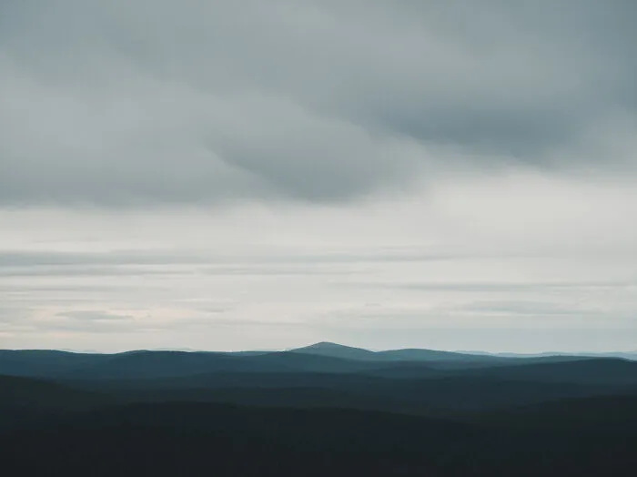 Here Are 34 Eerily Beautiful Liminal Spaces I Captured (34 Pics)