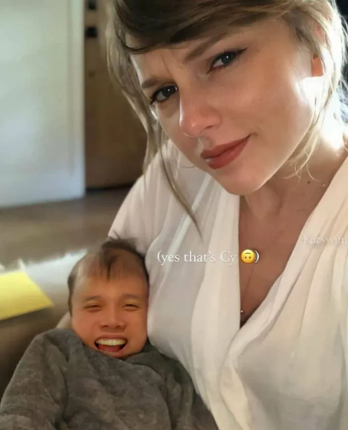 Guy Creates Funny And Silly Edits Of Him Hanging Out With Celebrities (78 Pics)