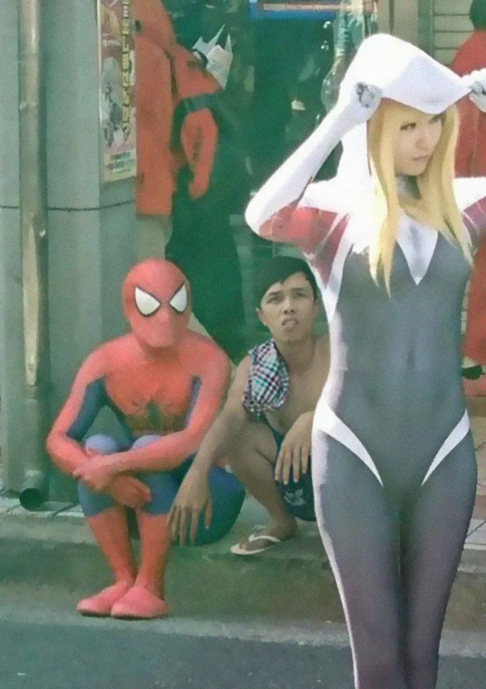Guy Creates Funny And Silly Edits Of Him Hanging Out With Celebrities (78 Pics)