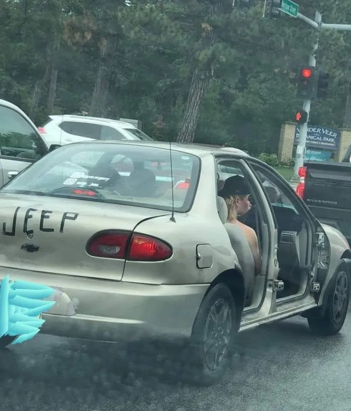 This Facebook Group Documents Examples Of Bad Drivers, And Here Are 35 Of Their Funniest Posts