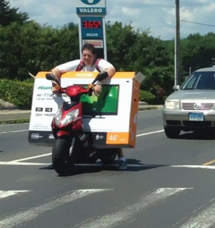 This Facebook Group Documents Examples Of Bad Drivers, And Here Are 35 Of Their Funniest Posts