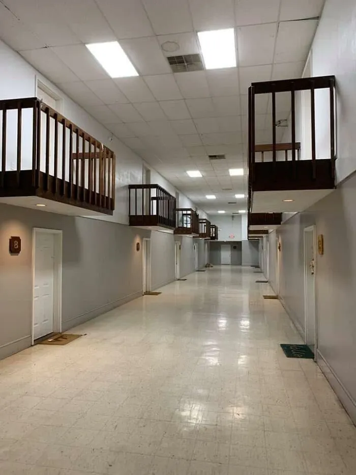 Apartamento con balcón, pero interior