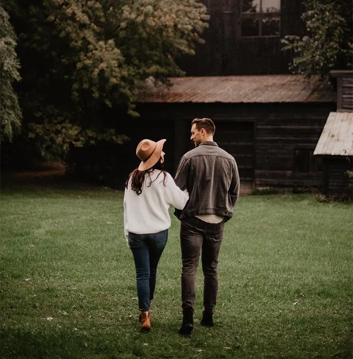 People Who've Walked Out Of First Dates Share The Moment They Realized They Should Leave (40 Stories)