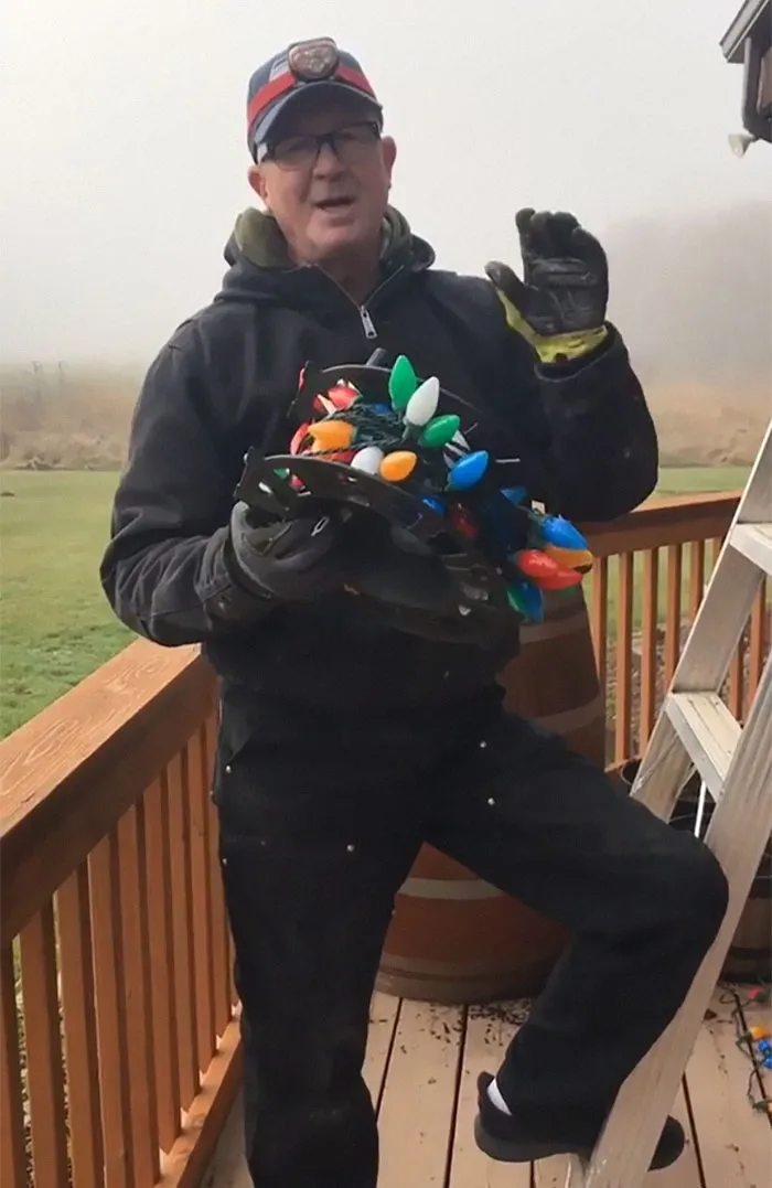 How To Hang Christmas Lights
