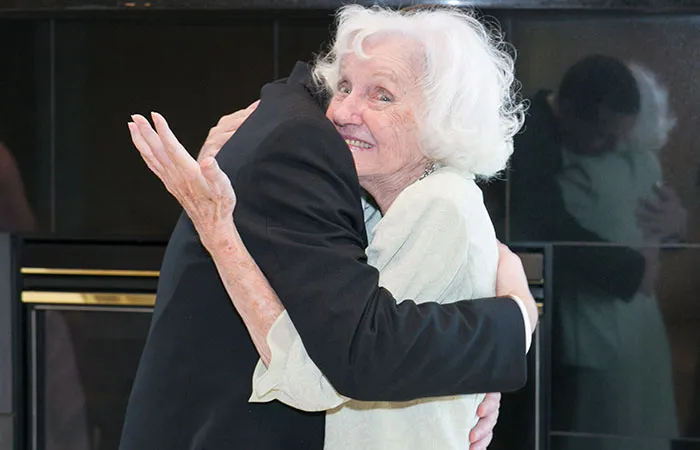My Grandma With Alzheimer's At My Wedding. She Asked - "Where's The Body?"