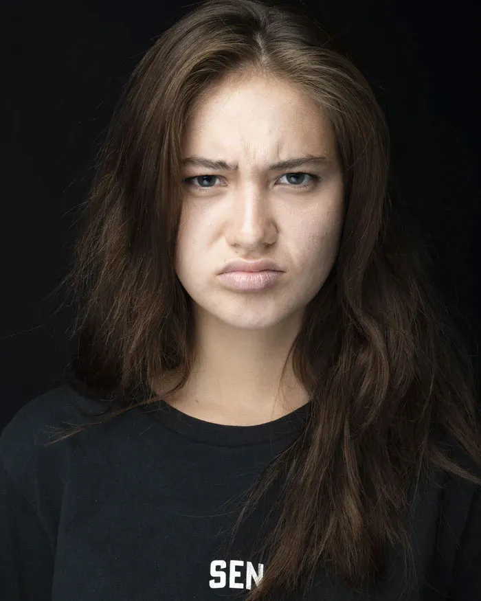 30 Cosas que hace la gente y que dicen a gritos "soy una persona muy insegura"