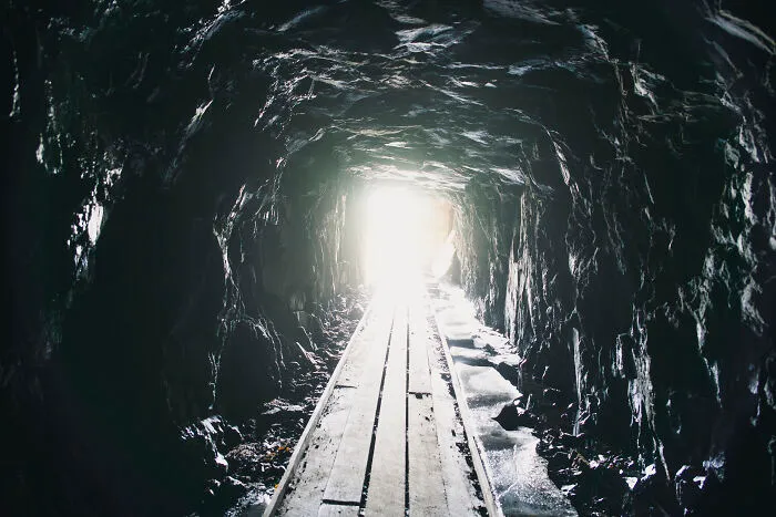 Here Are 34 Eerily Beautiful Liminal Spaces I Captured (34 Pics)