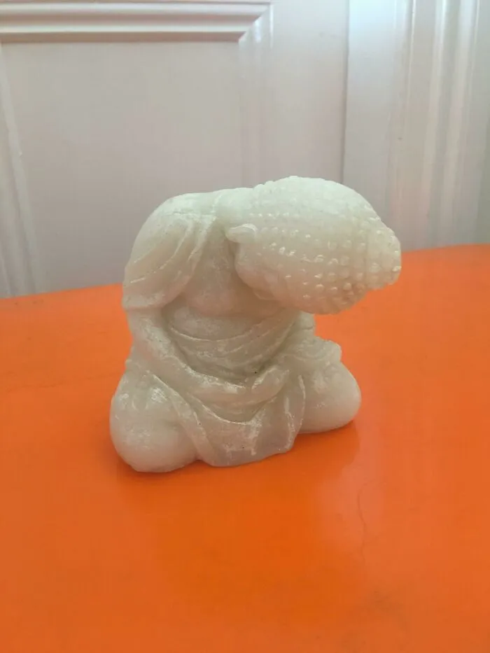 Los días calurosos de Australia han derretido a nuestro Buda de cera hasta dormirlo