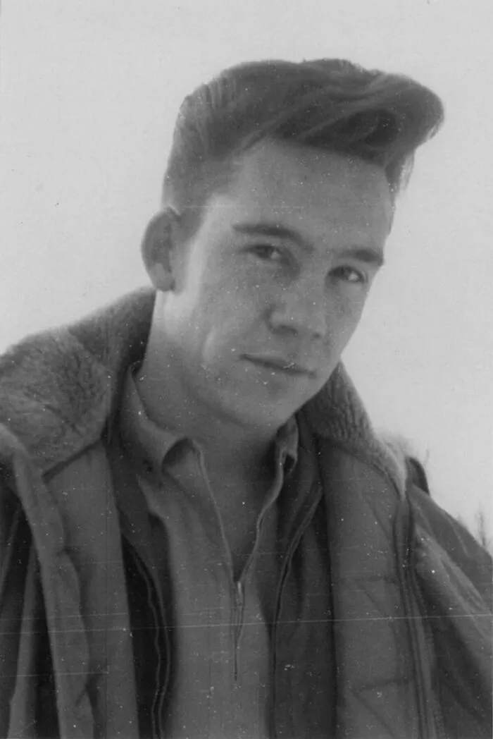 Bob Ross antes de su permanente + barba