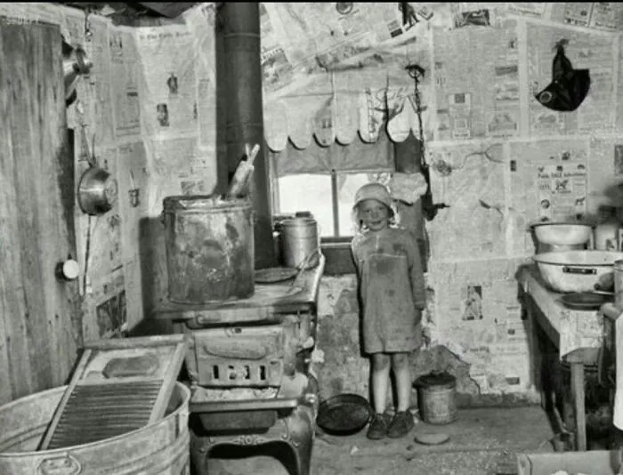 Little Girl Living A Hard Life In The The 1930s