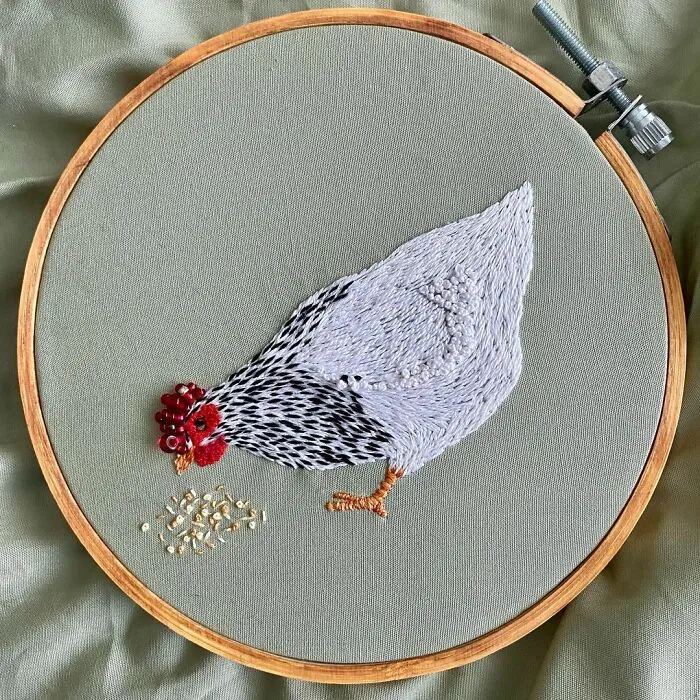 I Spent Hundreds Of Hours Embroidering Realistic Animals With Elements Of Bling (14 New Pics)
