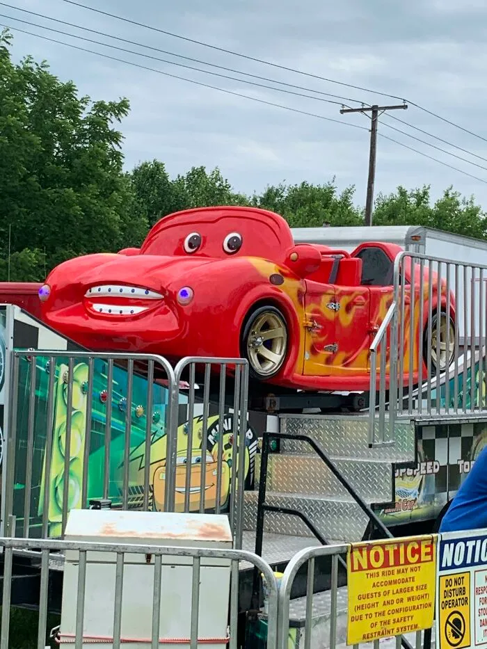 Encontré el coche pirata de Rayo McQueen