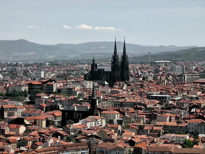 Catedral Clermont-Ferrand en Francia