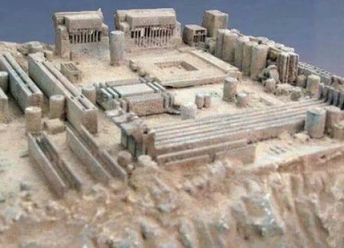 Esta vieja placa base parece un templo egipcio