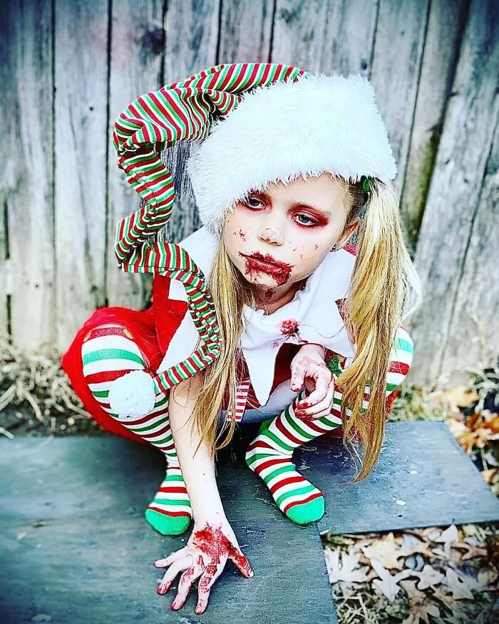 A Horror–Mad Seven-Year-Old Girl Has Ditched Disney Princesses To Dress Up As Horror Icons (45 Pics)