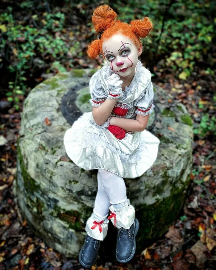 A Horror–Mad Seven-Year-Old Girl Has Ditched Disney Princesses To Dress Up As Horror Icons (45 Pics)