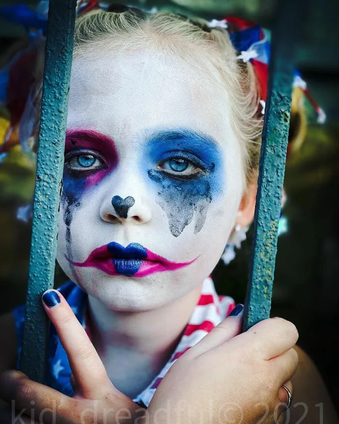 A Horror–Mad Seven-Year-Old Girl Has Ditched Disney Princesses To Dress Up As Horror Icons (45 Pics)