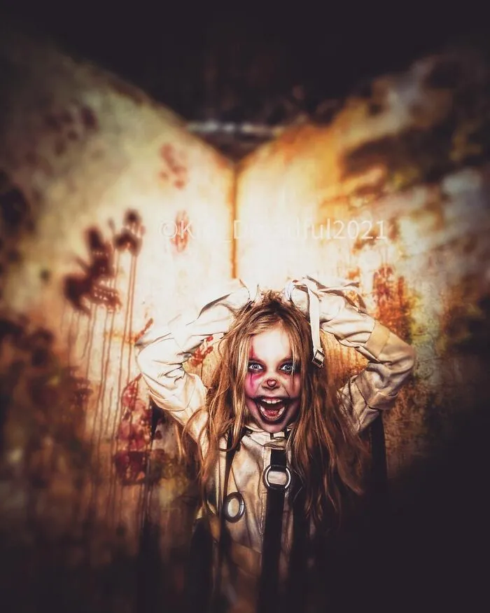 A Horror–Mad Seven-Year-Old Girl Has Ditched Disney Princesses To Dress Up As Horror Icons (45 Pics)