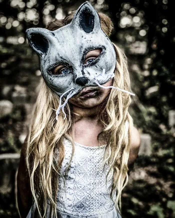 A Horror–Mad Seven-Year-Old Girl Has Ditched Disney Princesses To Dress Up As Horror Icons (45 Pics)