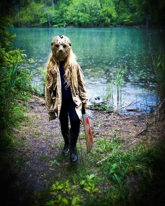 A Horror–Mad Seven-Year-Old Girl Has Ditched Disney Princesses To Dress Up As Horror Icons (45 Pics)