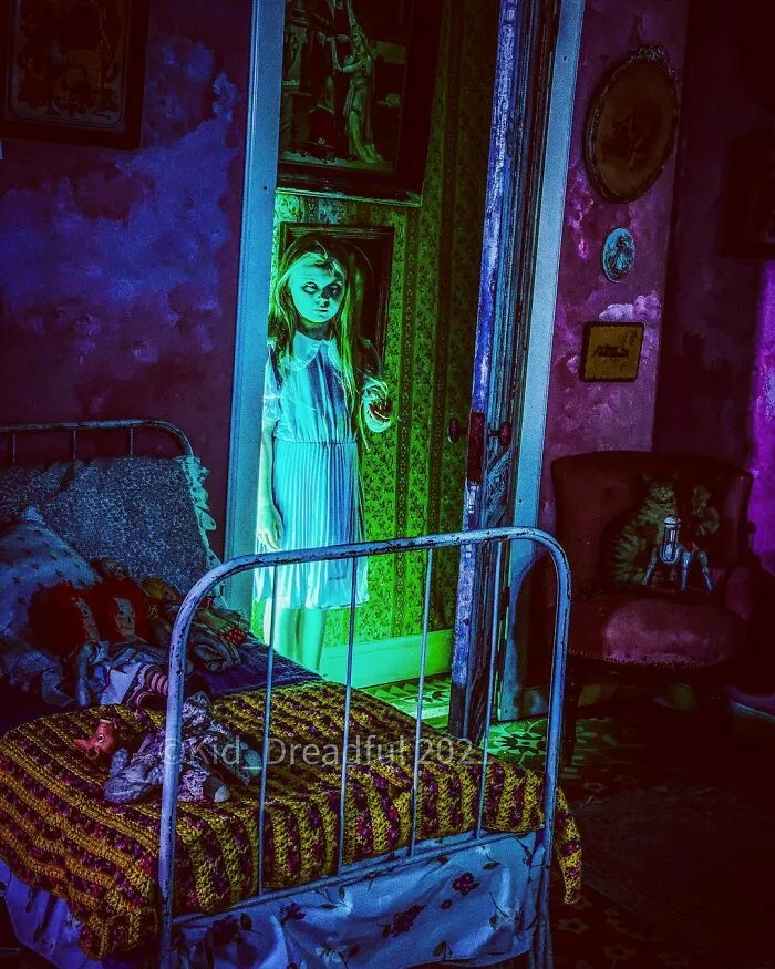 A Horror–Mad Seven-Year-Old Girl Has Ditched Disney Princesses To Dress Up As Horror Icons (45 Pics)