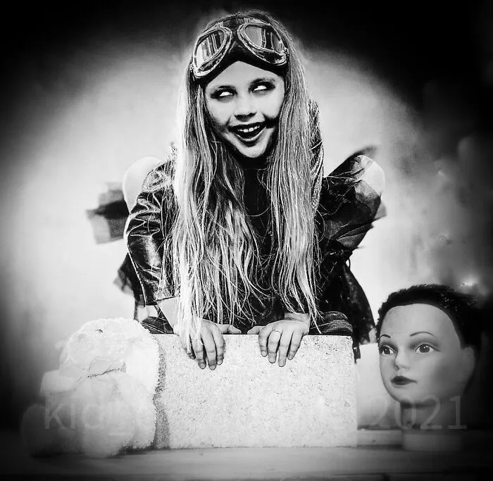 A Horror–Mad Seven-Year-Old Girl Has Ditched Disney Princesses To Dress Up As Horror Icons (45 Pics)