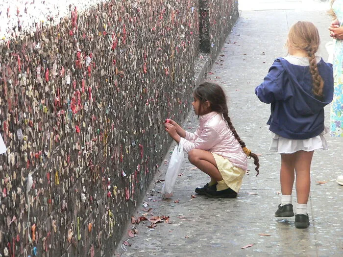 35 Most Interesting Responses To "Without Telling The Name Of Your Country, Where Do You Live?"