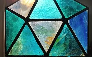 I Worked At A Glass Shop For Two Years And After I Lost My Job During The Pandemic, I Started Making Colorful Art From Stained Glass (43 Pics)