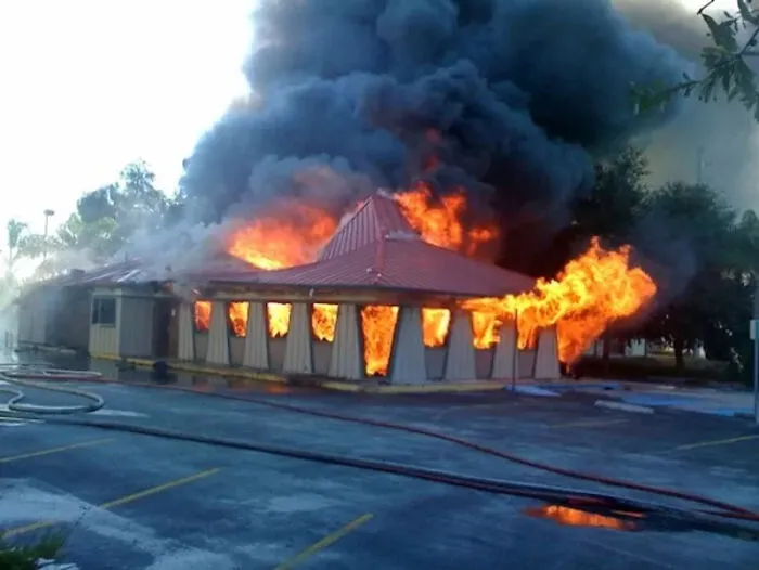 Este edificio ciertamente solía ser un Pizza Hut