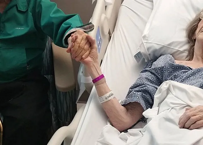35 People Describe The Most Bittersweet Moment They Have Ever Experienced