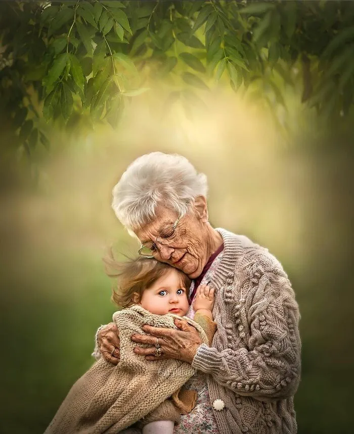 Retrato a abuelos con sus nietos porque nadie nunca me fotografió con los míos (27 imágenes)
