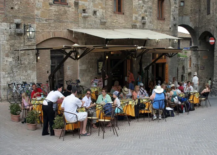 20 De las peores estafas a turistas que los viajeros deberían conocer