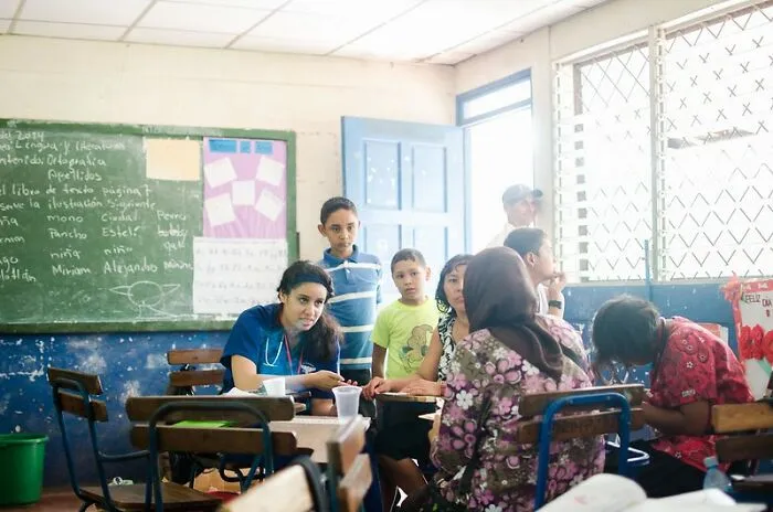30 Awkward Situations That Are Embarrassing For No Real Reason