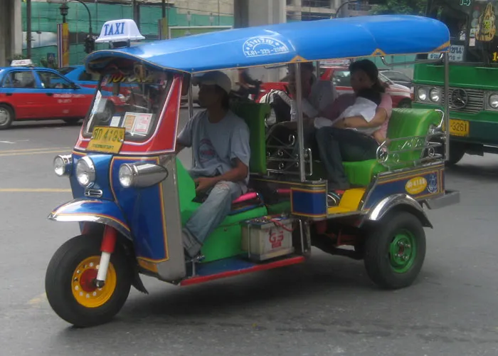 People Expose 40 Of The Worst Tourist Scams That Travelers Should Know