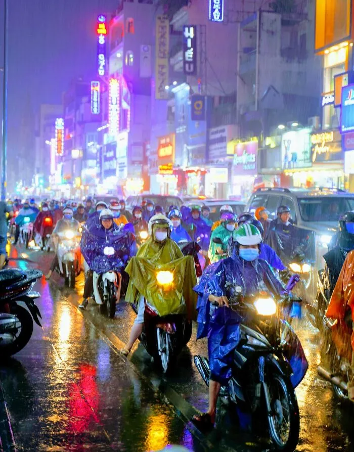 I Spent 17 Months In Vietnam Due To The Pandemic, And Here Are 35 Photos Capturing The Experience