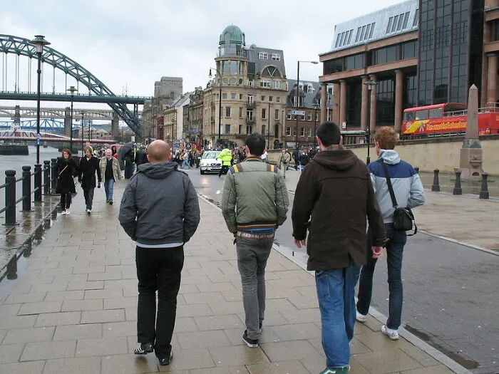 30 Awkward Situations That Are Embarrassing For No Real Reason