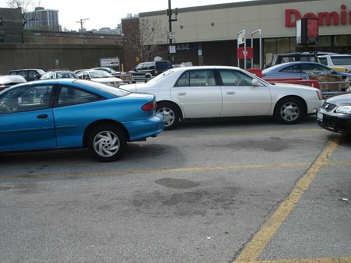 30 Awkward Situations That Are Embarrassing For No Real Reason