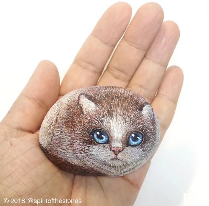 I Paint 3D Miniature Animals On Stones To Reflect Their Character And Spirit (30 Pics)
