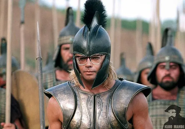 60 Funny Edits This Artist Created By Mixing Russian And Hollywood Pop Culture