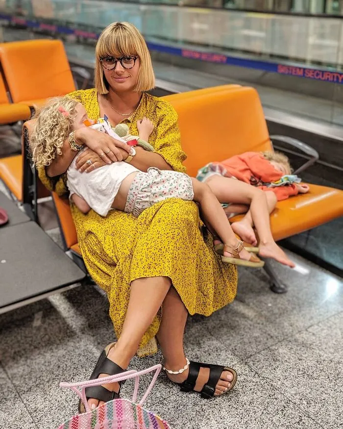 Father Of 4 Daughters Refuses To Sugarcoat His Instagram Pics, Has A Massive Following Online (New Pics)