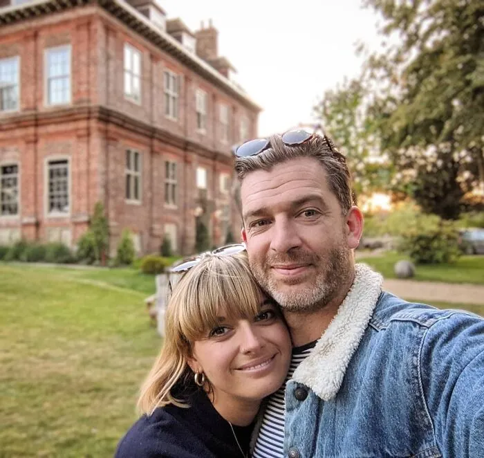 Father Of 4 Daughters Refuses To Sugarcoat His Instagram Pics, Has A Massive Following Online (New Pics)